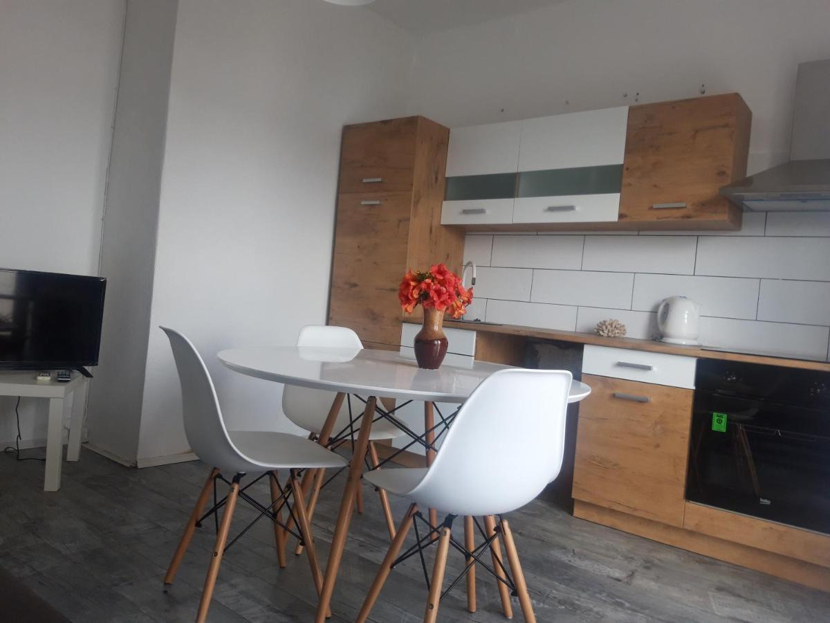Apartments Radic Рогозниця Екстер'єр фото