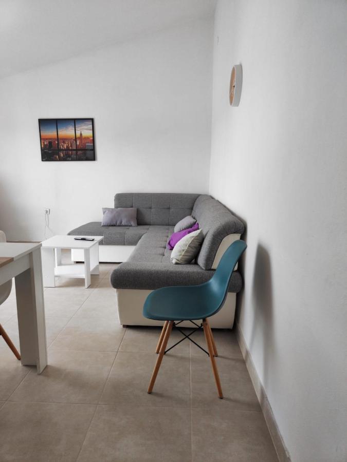 Apartments Radic Рогозниця Екстер'єр фото